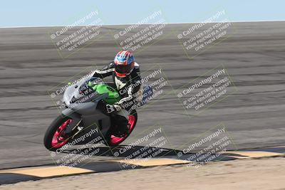 media/Oct-13-2025-Moto Forza (Mon) [[a66d839500]]/4-C Group/Session 2 (Bowl)/